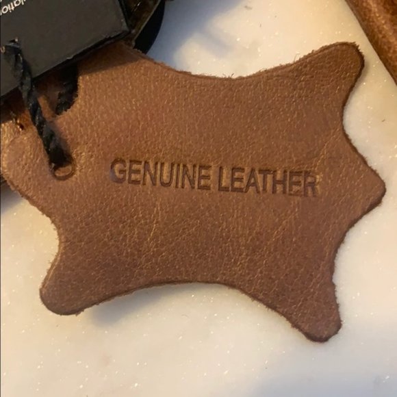 Day & Mood Leather Clutch Purse -Wrist strap-New- For any occasion-Great looking - Picture 7 of 9